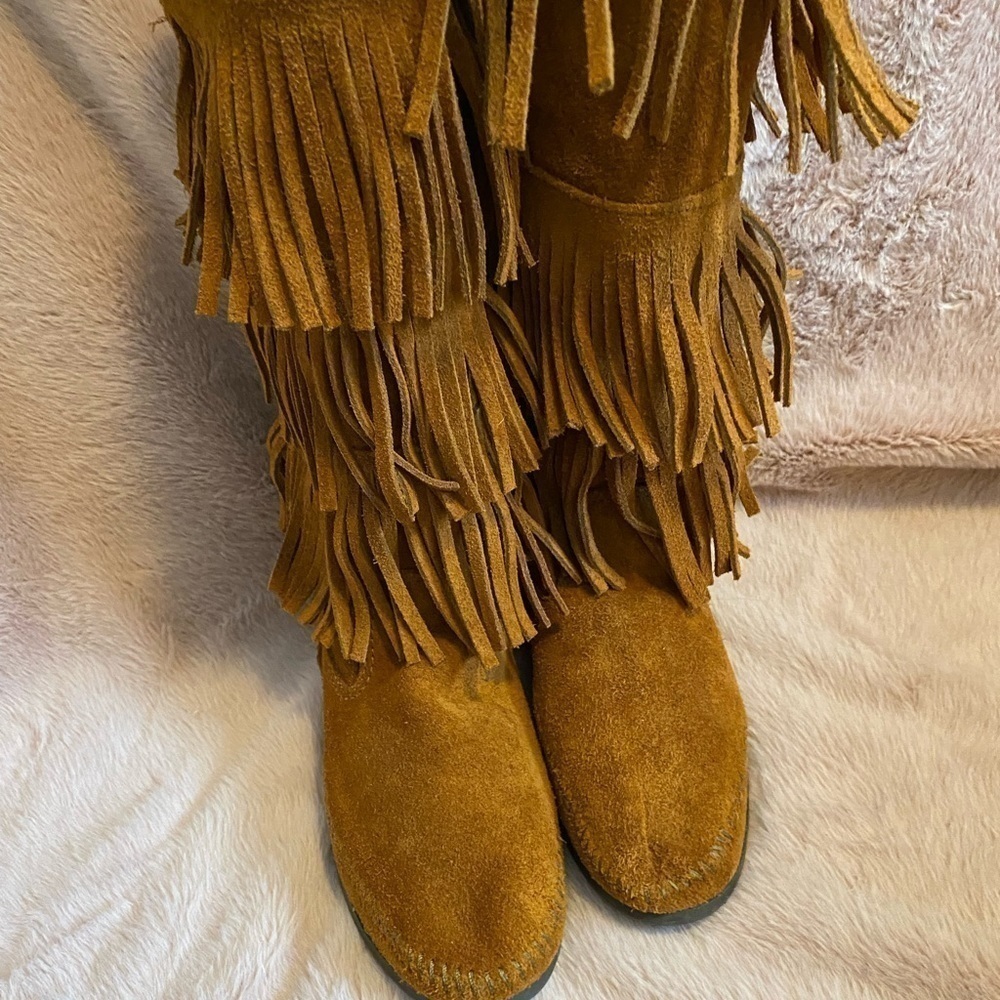 Minnetonka Three Layer Fringe Boot Size 10 - image 2